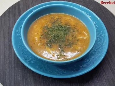 Tavuklu Tarhana Çorbası (Videolu tarif)